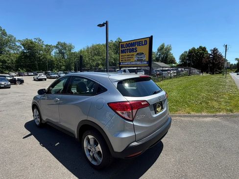 Used 2018 Honda HR-V LX image 3
