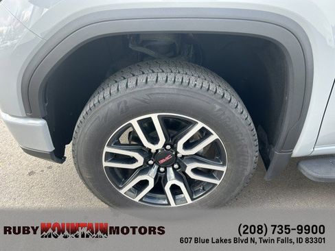 Used 2024 GMC Sierra 1500 AT4 w/ Technology Package AWD/4WD image 20