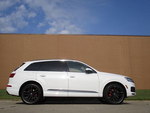 Used 2017 Audi Q7 3.0T Prestige w/ Prestige Package image 9