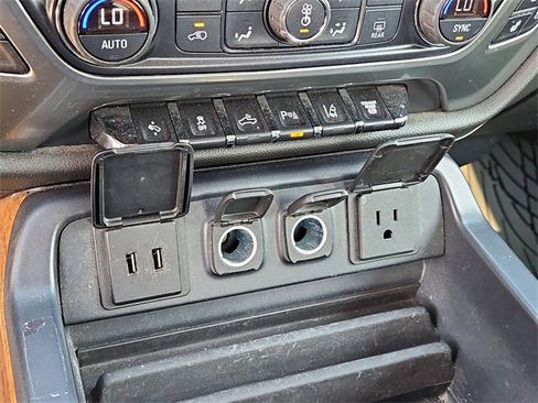 Used 2017 Chevrolet Silverado 2500 High Country w/ Duramax Plus Package image 28