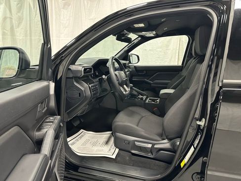 Used 2025 Toyota 4Runner SR5 image 10