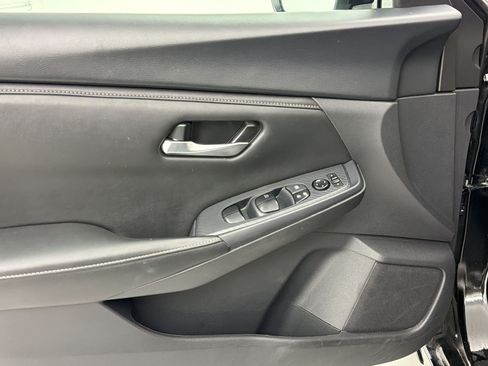 Used 2024 Nissan Sentra SV FWD image 13