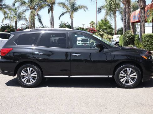 Used 2019 Nissan Pathfinder SL FWD image 10