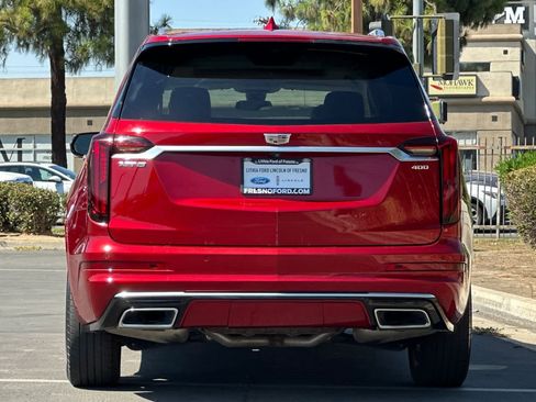 Used 2021 Cadillac XT6 Premium Luxury image 7