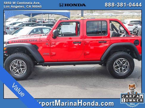 Used 2025 Jeep Wrangler Unlimited Rubicon AWD/4WD image 30