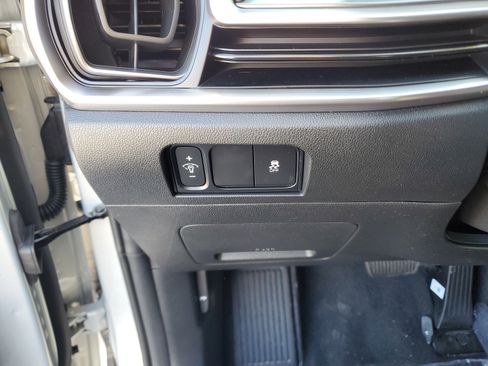 New 2026 Kia Sorento LX FWD image 31