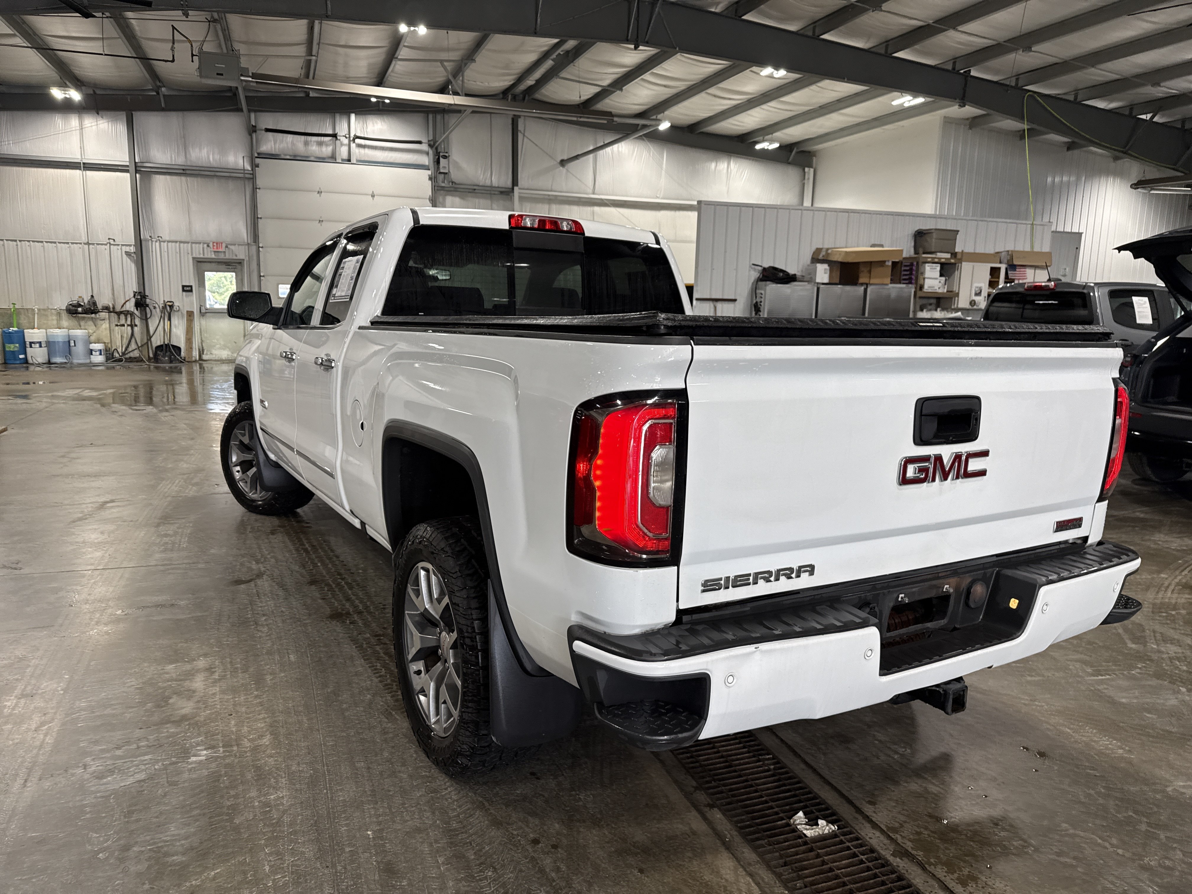 Used 2016 GMC Sierra 1500 SLT AWD/4WD image 4