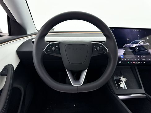 Used 2025 Tesla Model 3 Long Range RWD image 3