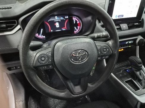 Used 2023 Toyota RAV4 LE FWD image 19