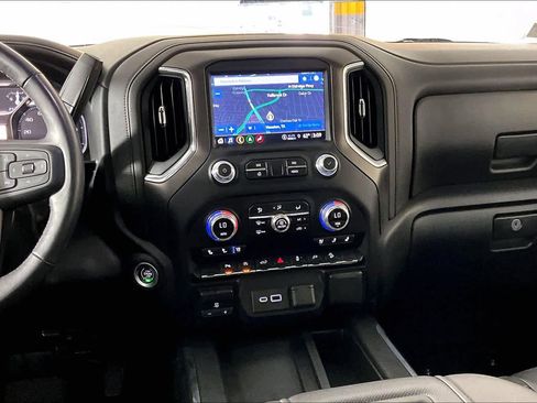Certified 2022 GMC Sierra 1500 AT4 w/ AT4 Premium Package image 6