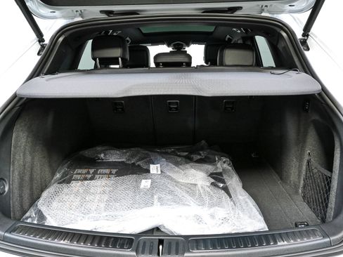 New 2026 Porsche Macan S AWD/4WD image 31