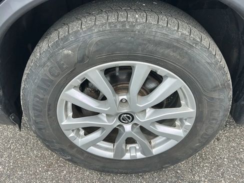 Used 2019 Nissan Rogue SV AWD/4WD image 27