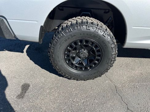 Used 2018 RAM 1500 Express w/ Express Value Package image 41