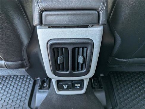 Used 2021 Jeep Compass Latitude w/ Convenience Group FWD image 17