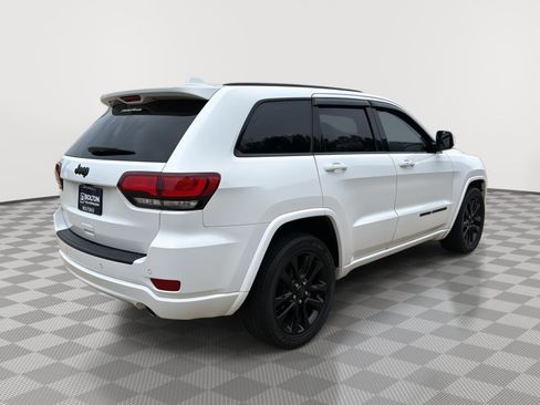 Used 2021 Jeep Grand Cherokee Laredo X image 5