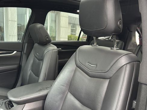 Used 2021 Cadillac XT6 Premium Luxury image 27