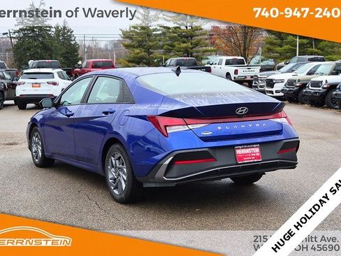 Used 2024 Hyundai Elantra SEL image 5