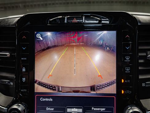 Used 2019 RAM 1500 Big Horn AWD/4WD image 18