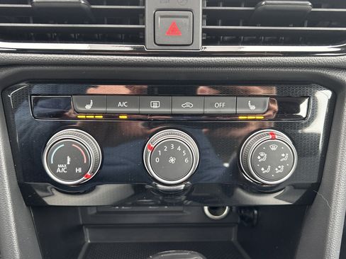 New 2026 Volkswagen Taos S image 15