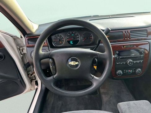 Used 2009 Chevrolet Impala LT image 21