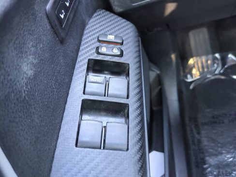 Used 2014 Toyota RAV4 Limited image 23