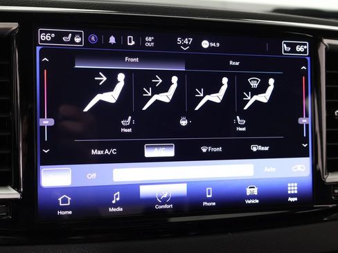 Used 2024 Chrysler Pacifica Touring-L FWD image 47