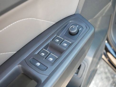 Certified 2023 Volkswagen Atlas Cross Sport SEL R-Line image 16