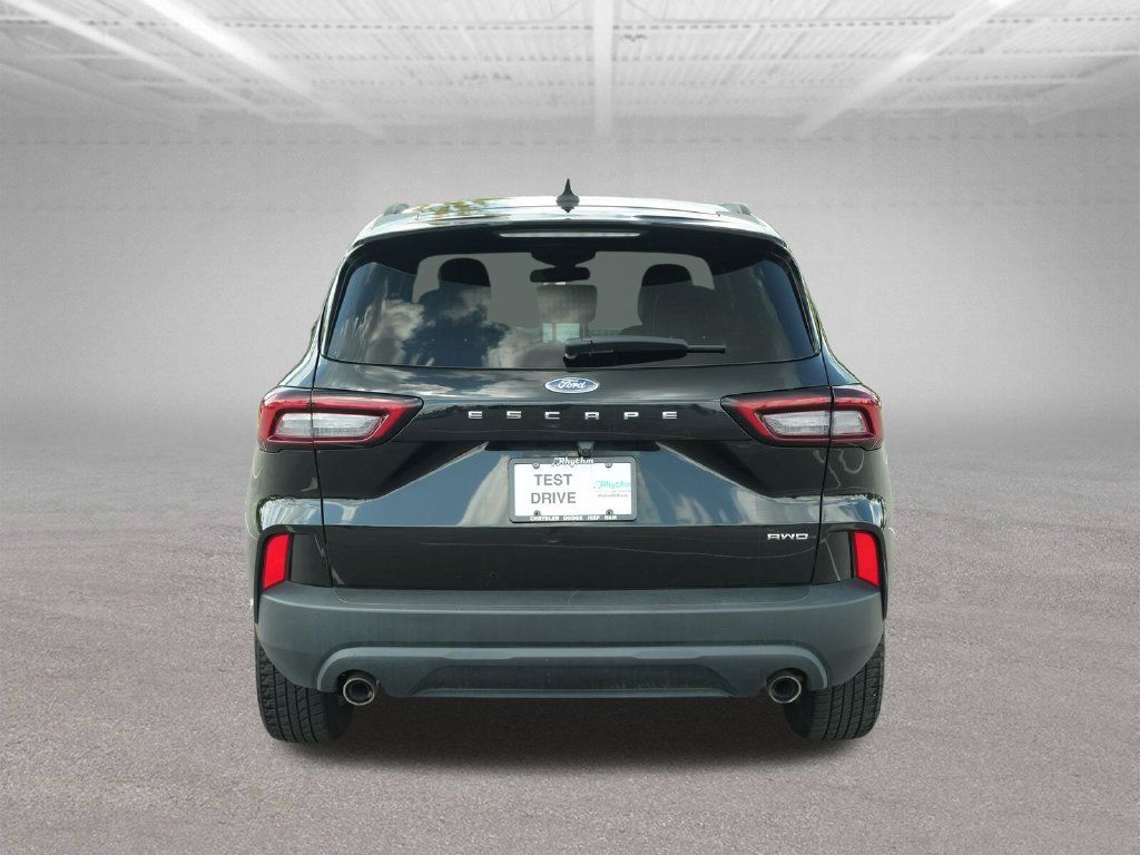 Used 2025 Ford Escape ST-Line Select AWD/4WD image 8