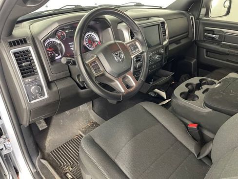 Used 2022 RAM 1500 Warlock AWD/4WD image 3