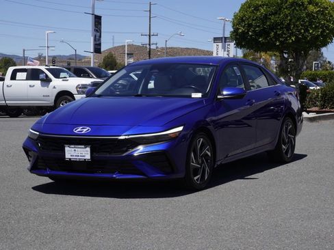 Used 2024 Hyundai Elantra Limited FWD image 8