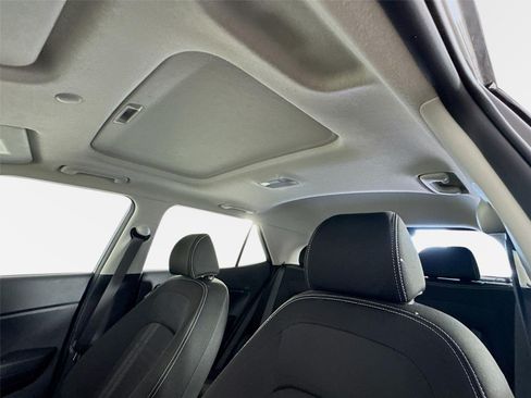 Certified 2025 Hyundai Venue SEL FWD image 14