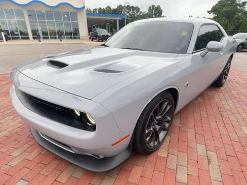 Used 2021 Dodge Challenger R/T Scat Pack RWD image 5