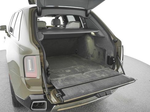 New 2025 Rolls-Royce Cullinan image 37