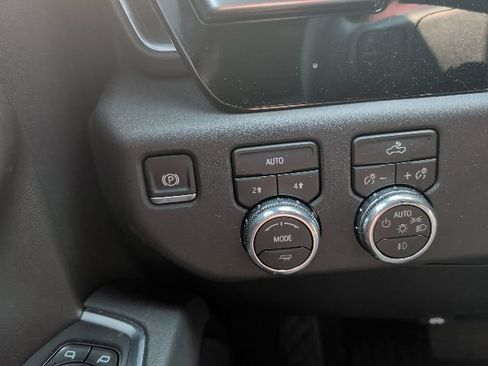 Used 2026 GMC Sierra 1500 Elevation AWD/4WD image 17