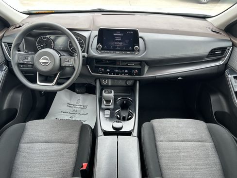 Used 2023 Nissan Rogue SV AWD/4WD image 18