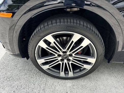 Used 2019 Audi SQ5 Premium Plus w/ Premium Plus Package AWD/4WD image 10