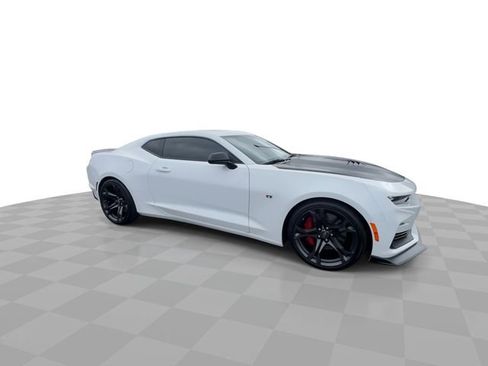 Used 2020 Chevrolet Camaro SS image 9