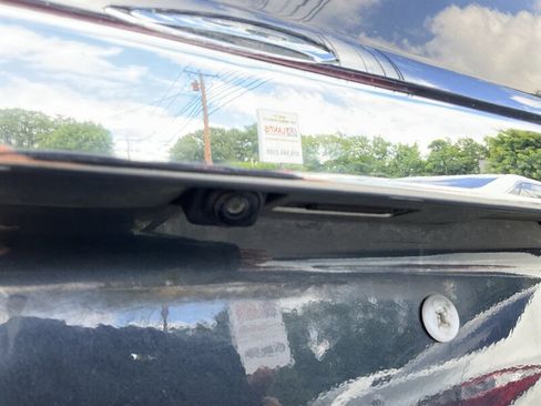Used 2015 Nissan Altima 2.5 SL w/ Moonroof Package FWD image 11
