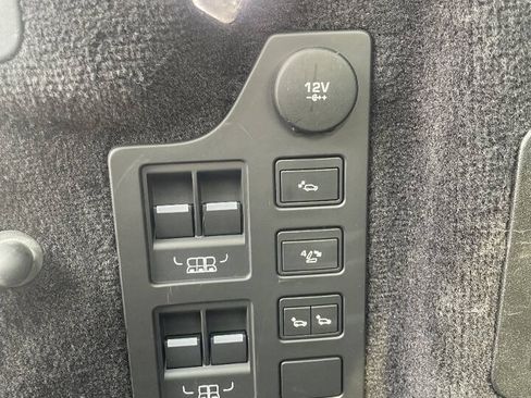 Used 2019 Land Rover Discovery HSE AWD/4WD image 19