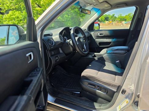 Used 2010 Honda Pilot EX image 9