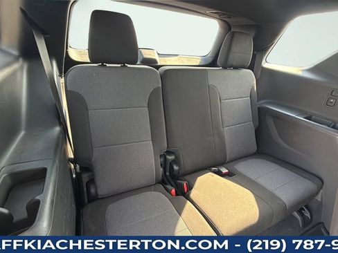 Used 2023 Chevrolet Traverse LT FWD image 36