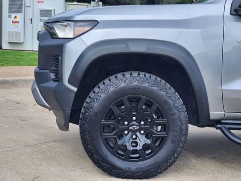 Used 2024 Chevrolet Colorado Trail Boss w/ Technology Package image 5