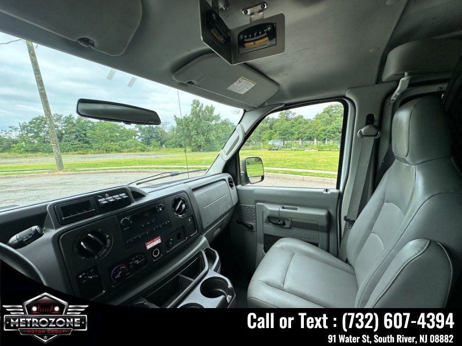 Used 2012 Ford E-350 and Econoline 350 Super Duty RWD image 18