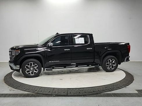 Used 2023 GMC Sierra 1500 SLT w/ SLT Premium Package image 4