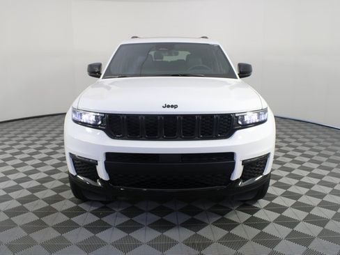 New 2025 Jeep Grand Cherokee L Limited w/ Black Appearance Package image 30