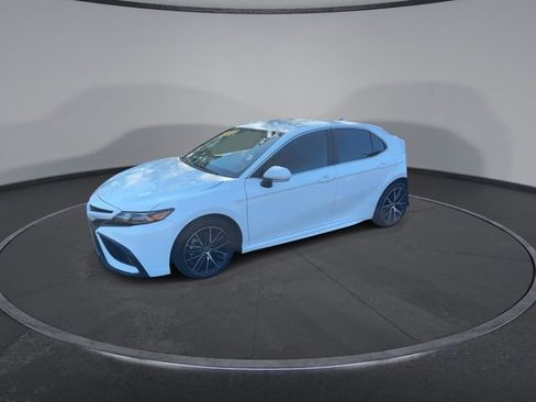 Used 2023 Toyota Camry SE FWD image 8