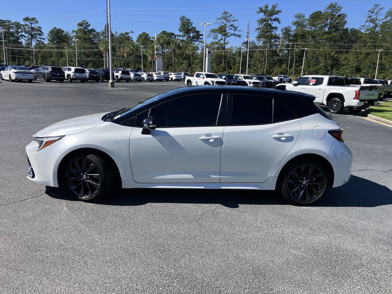 Used 2024 Toyota Corolla XSE FWD image 2