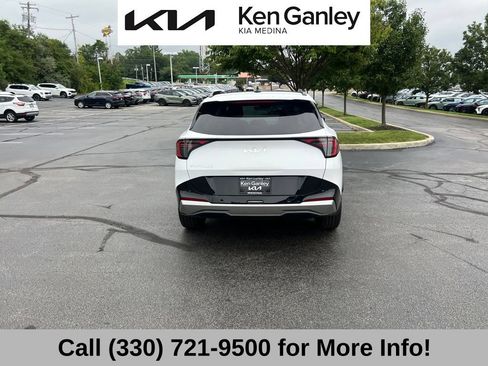 Certified 2026 Kia Sportage SX FWD image 7