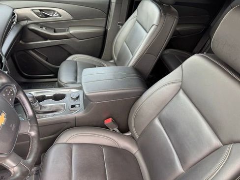 Used 2023 Chevrolet Traverse LT AWD/4WD image 6