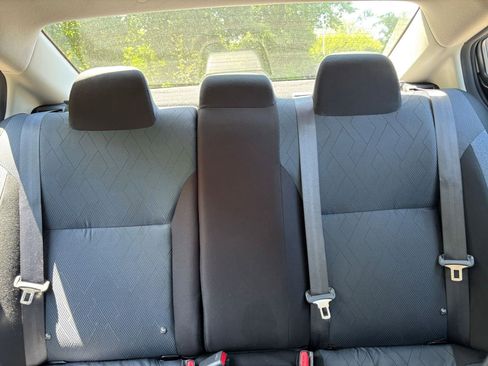 Used 2025 Nissan Versa SV FWD image 36